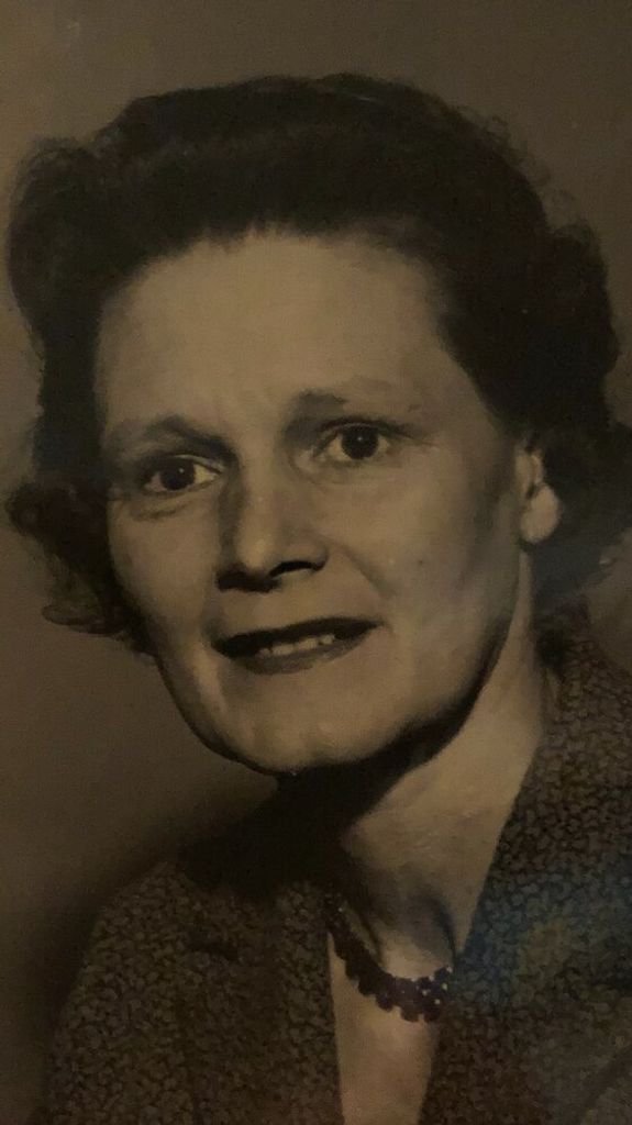 Sarah Ruth Morgan Profile Photo