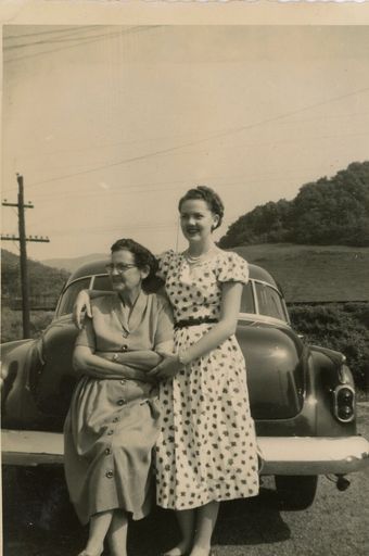 Helen Foy Howard Lawrence photo gallery thumbnail 31 of 46