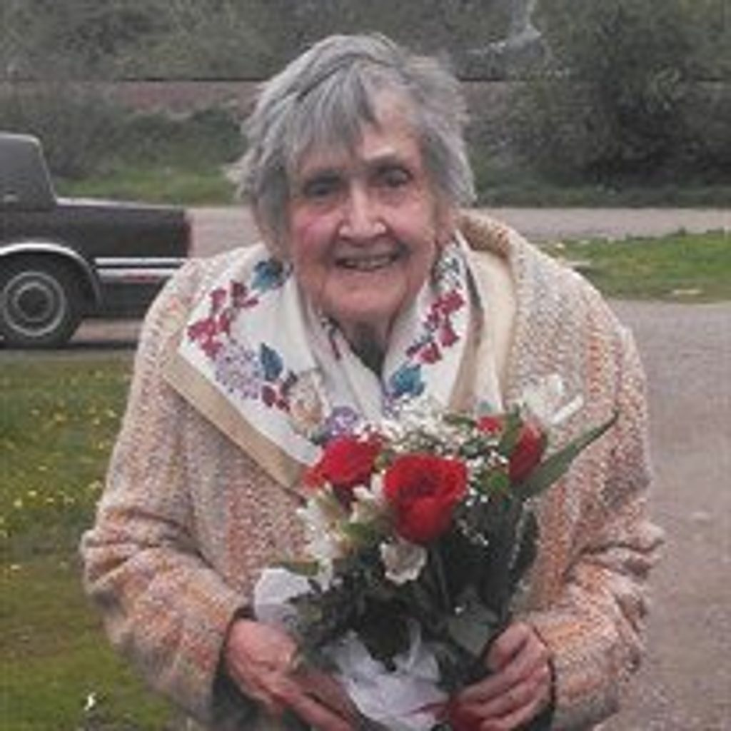 Helen Holmes Profile Photo