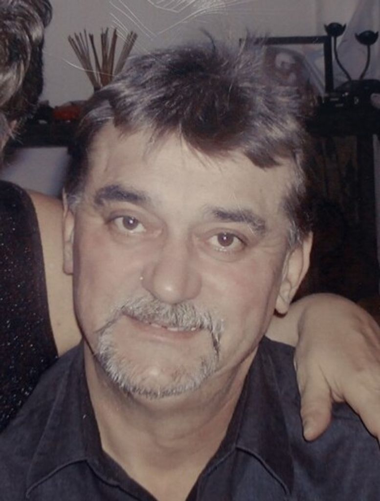 Stefan Jablonski Profile Photo