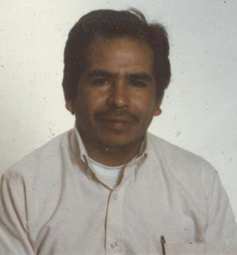Villalobos, Ernesto