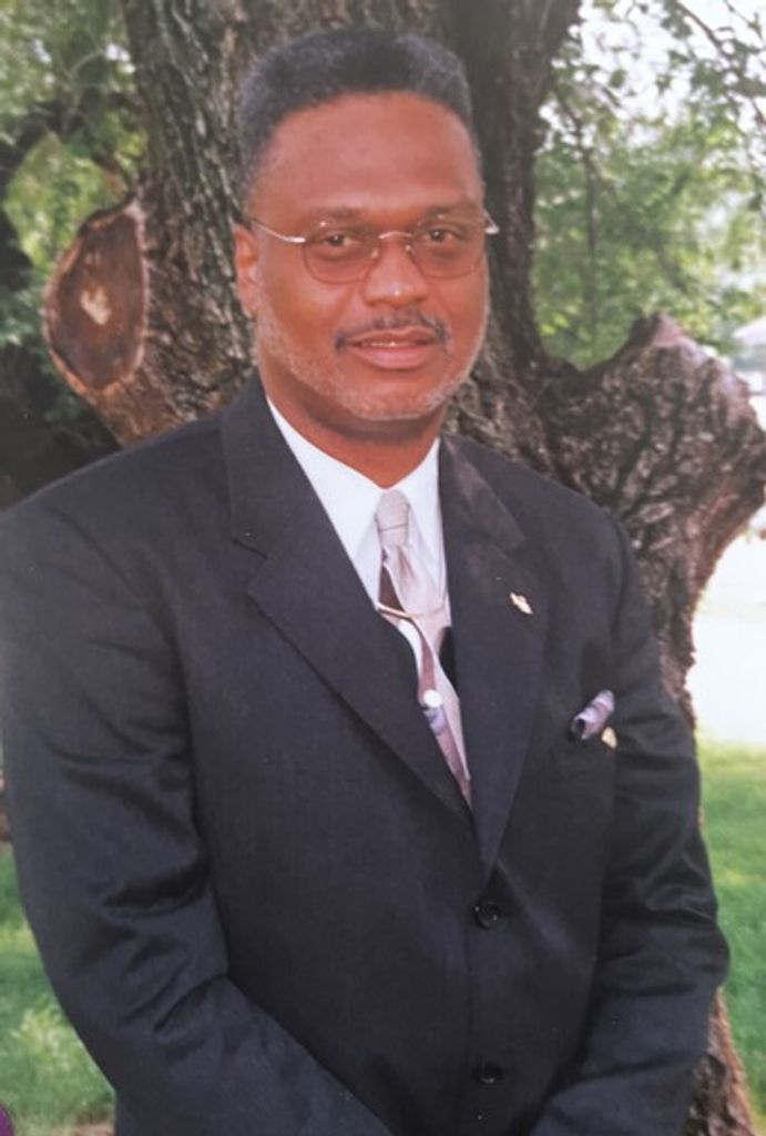 Rev. Clyde Douglas Mccombs Profile Photo