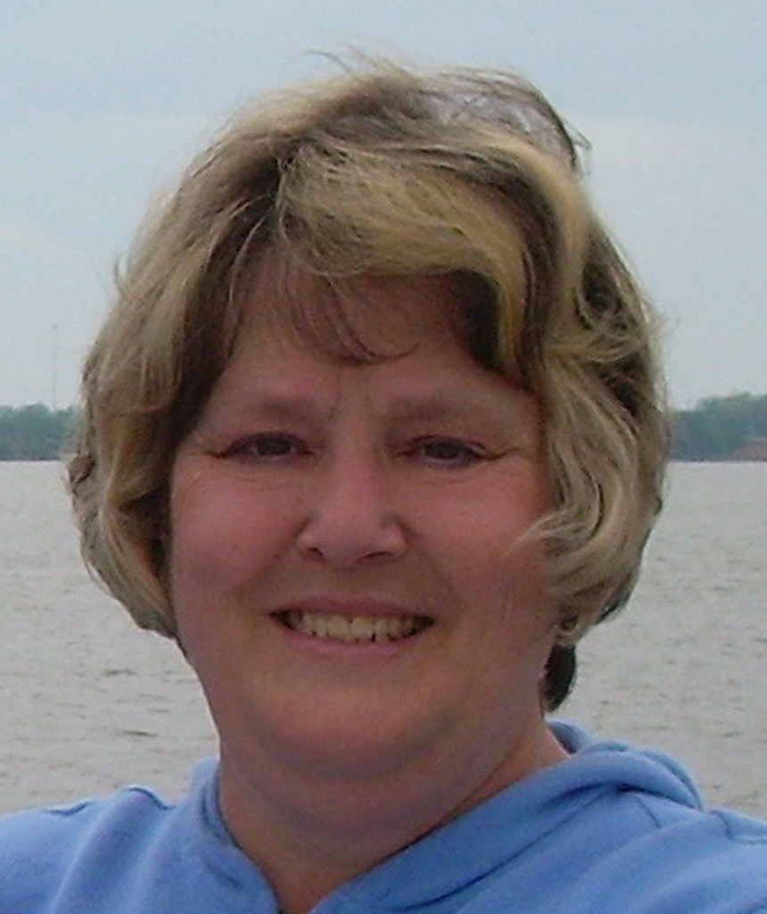 Linda A. (Arnoldin)  Barclay