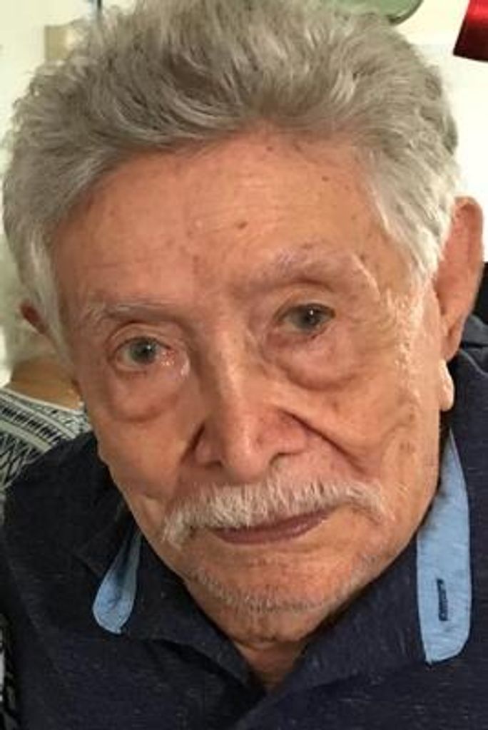 Evelio Cabezas Profile Photo