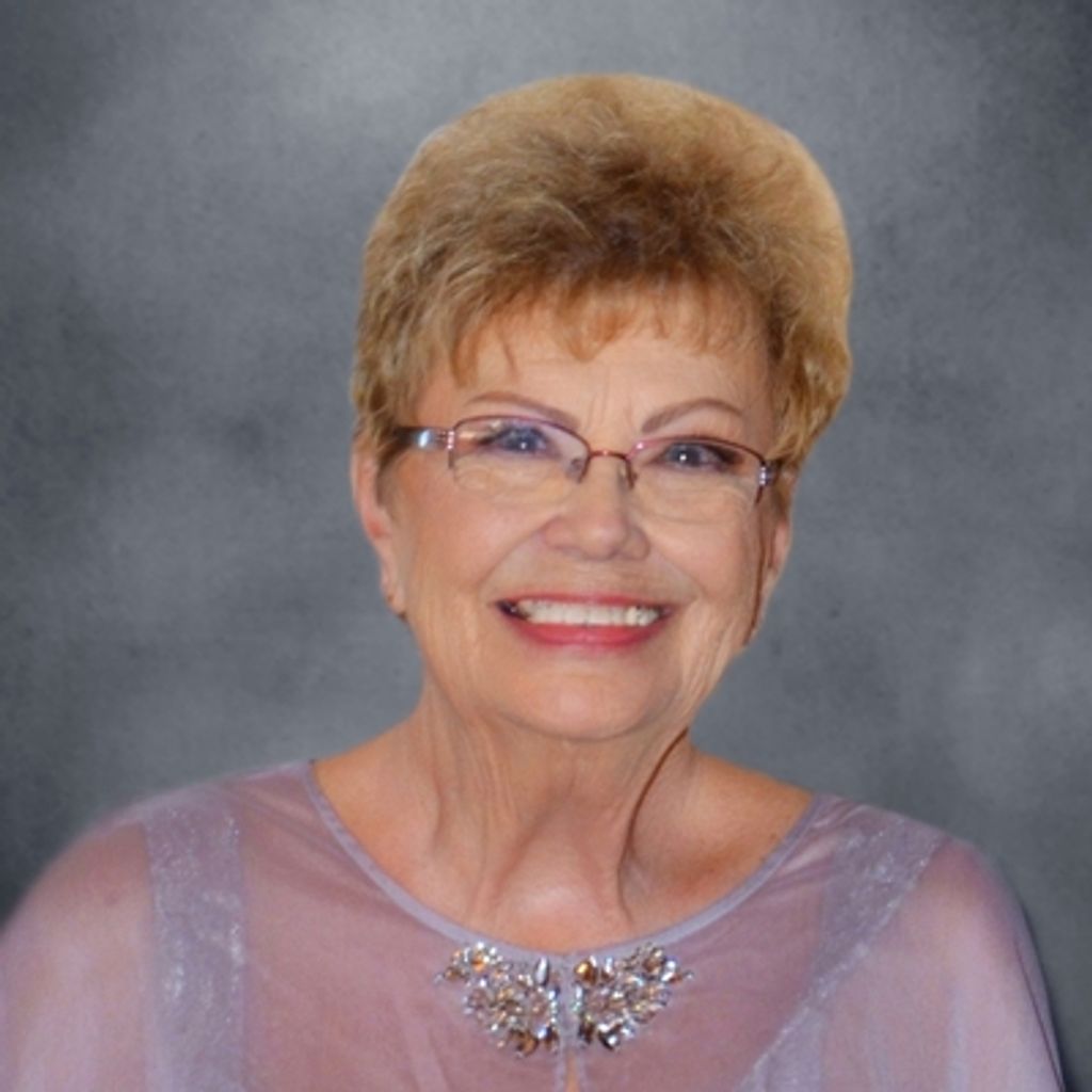 Sharon Lynn Blades Profile Photo
