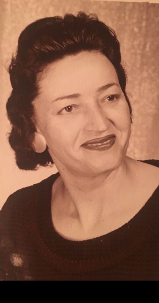 Vera M. "Ms Tillie" Mathews