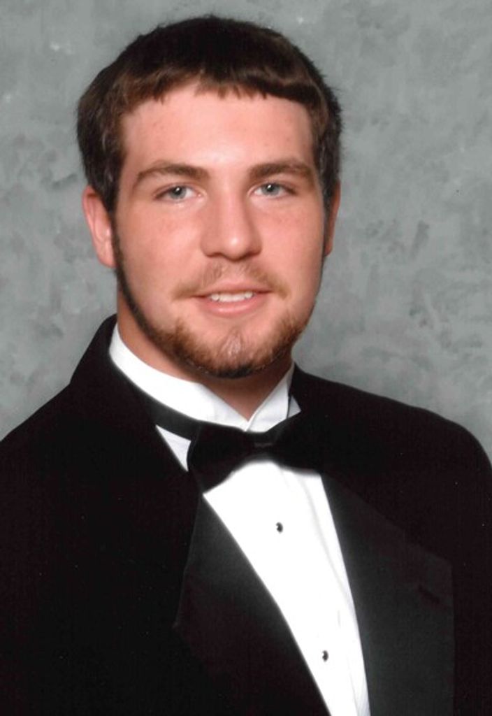 Paul Lucas "Luke" Vickers