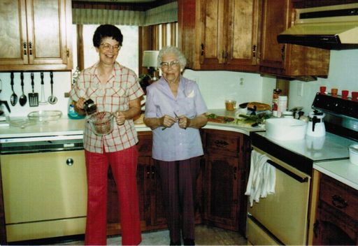 Marilyn J (Johnston)  Linker photo gallery thumbnail 53 of 65