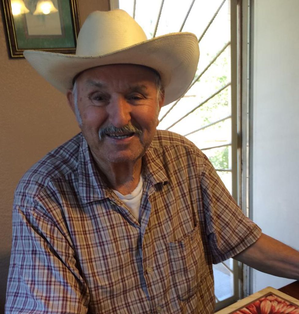Oscar Salazar Profile Photo