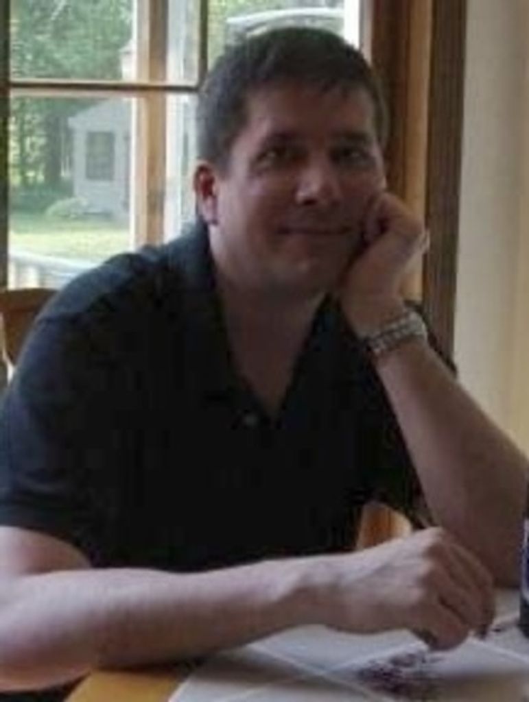 Eric Richard Hutchins Profile Photo