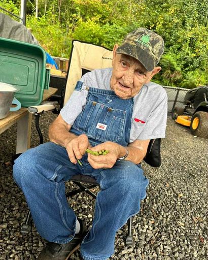 Donald Monroe Davenport's obituary image