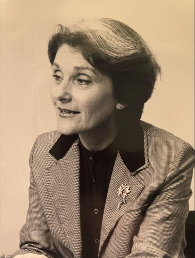 Dr. Iris M. Elfenbein