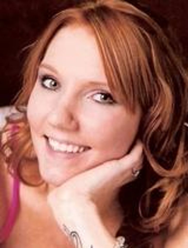 Shannon Leigh Bogh Profile Photo