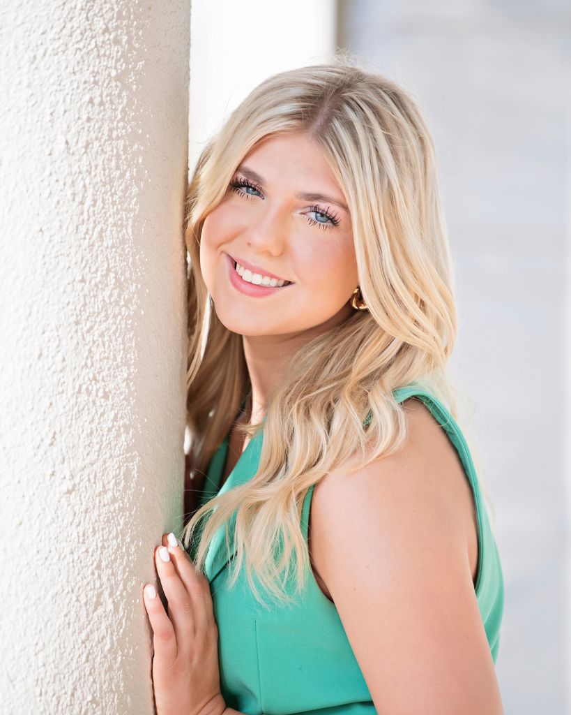 Avery Lora Detten