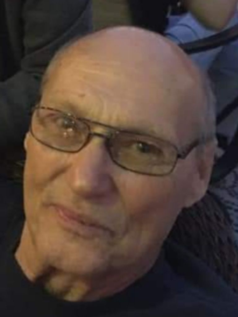 Robert Tovarnak Profile Photo