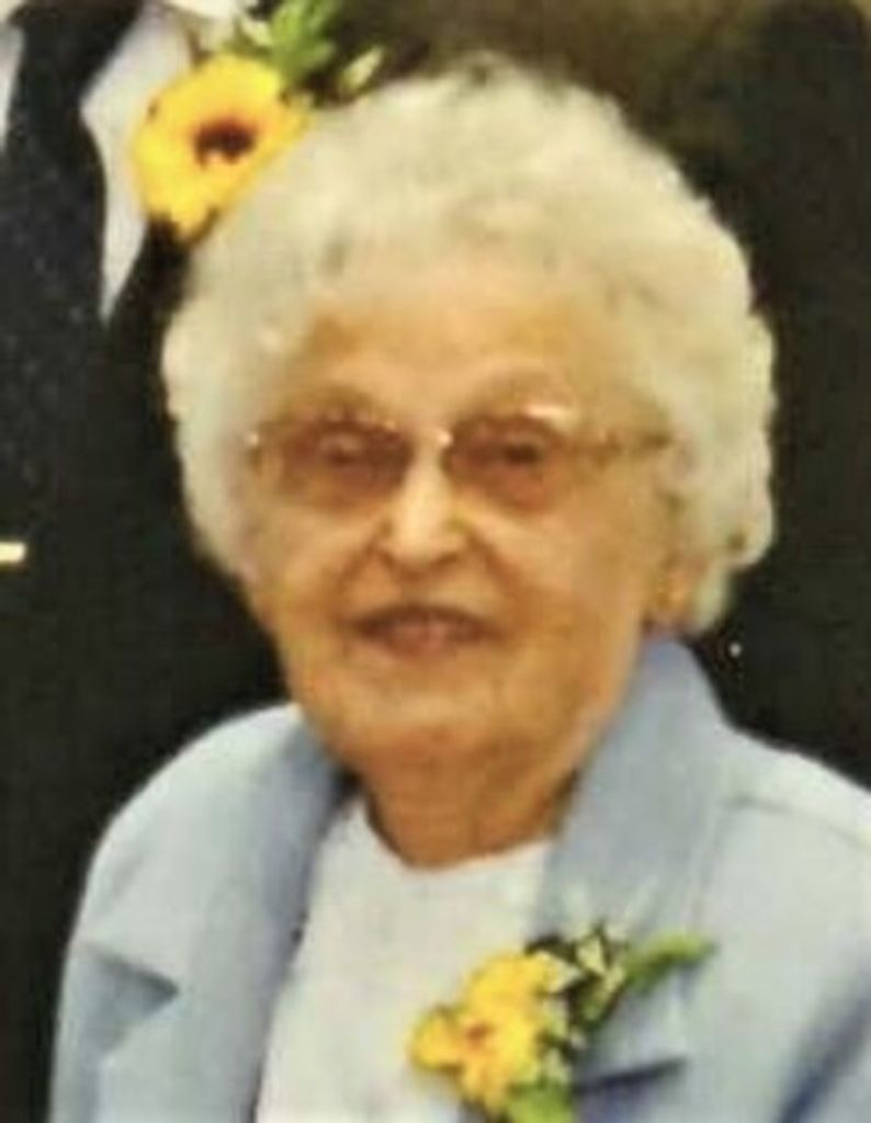 Helen Trzebiatowski Profile Photo