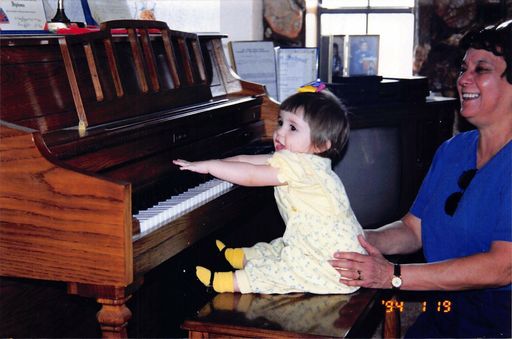 Virginia Aragon photo 2