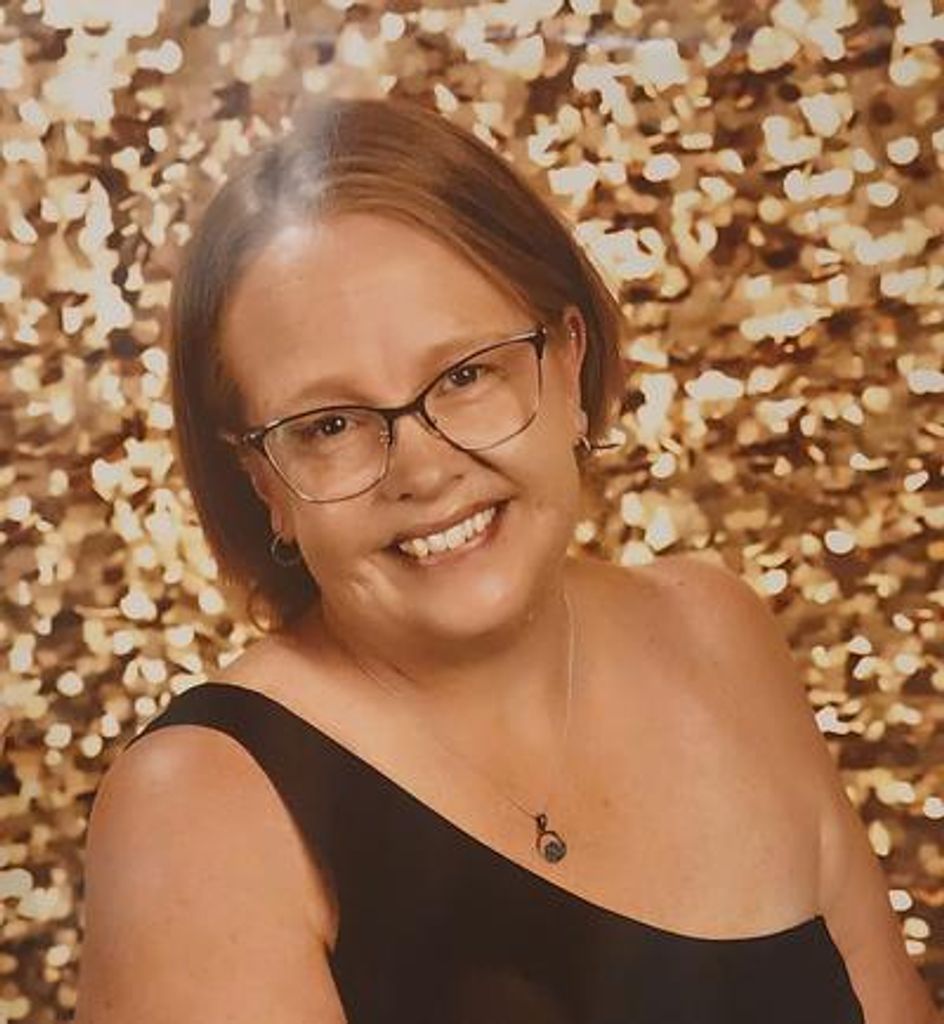 Amy Suzanne Crawford Profile Photo
