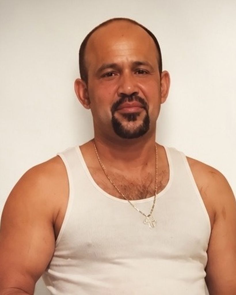 Anibal Santiago Velez Profile Photo