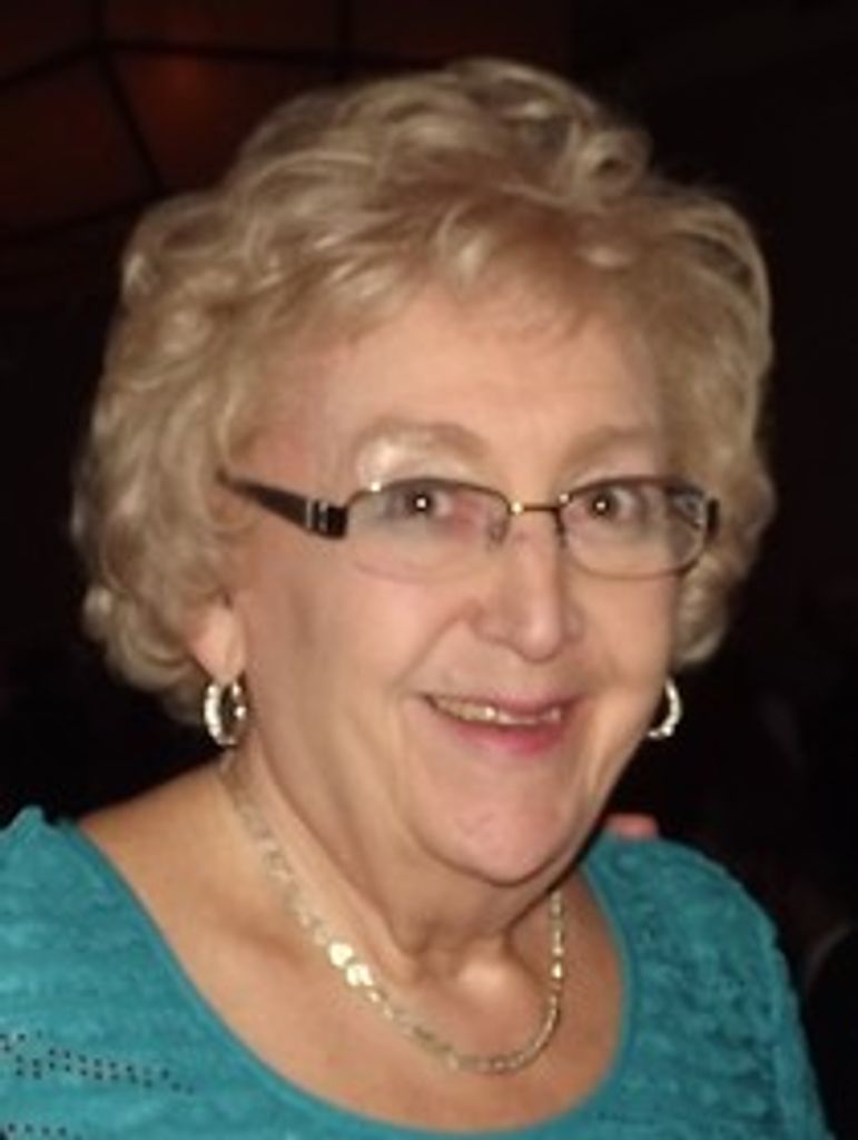 Elizabeth "Betty" (Raveling)  Widener