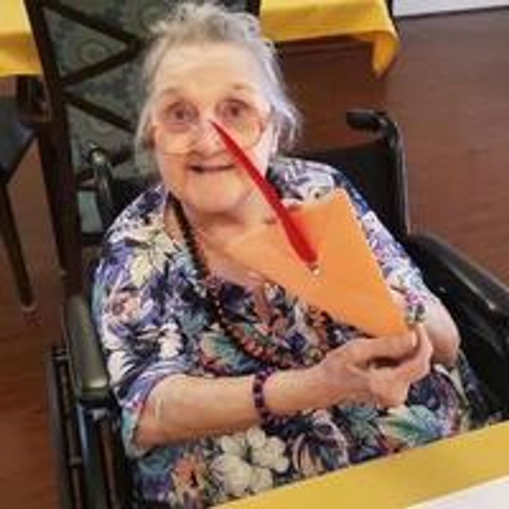 Linda Lou Hall