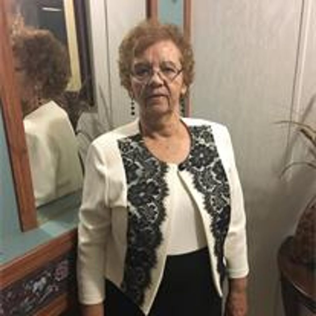 Maria Elena Castillo