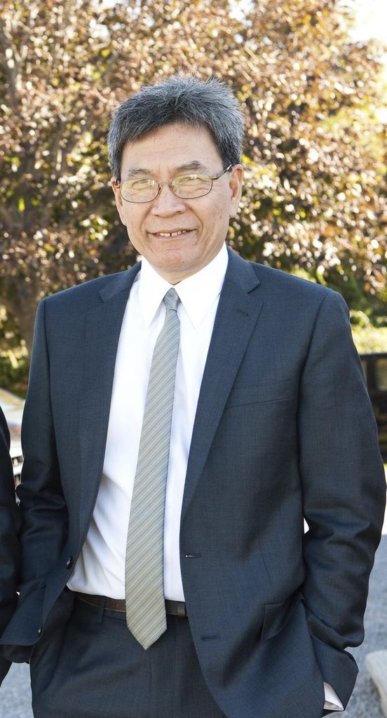 Arturo Q. Santos . Profile Photo