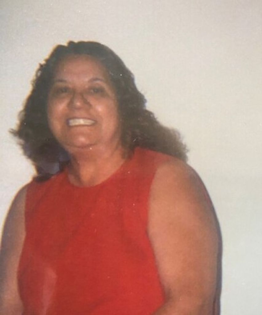 Adela Ocampos Hoody Profile Photo