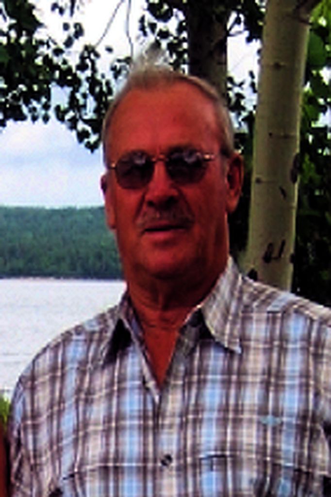 Simon Walter Lewis Profile Photo