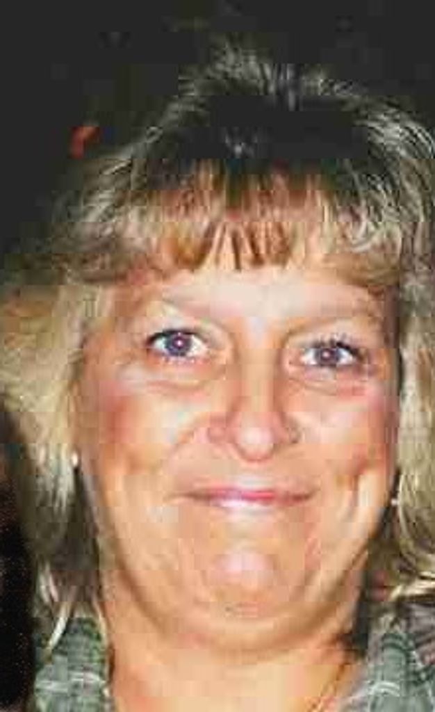 Linda L. (Longest)  Davis