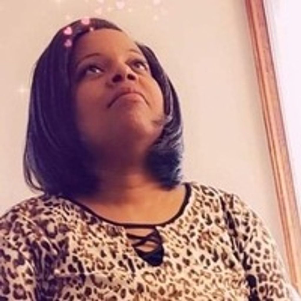Eunice Valencia Holmes Profile Photo