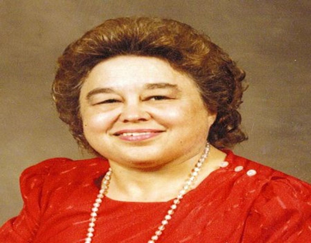 Elvia  Deanna Tucker