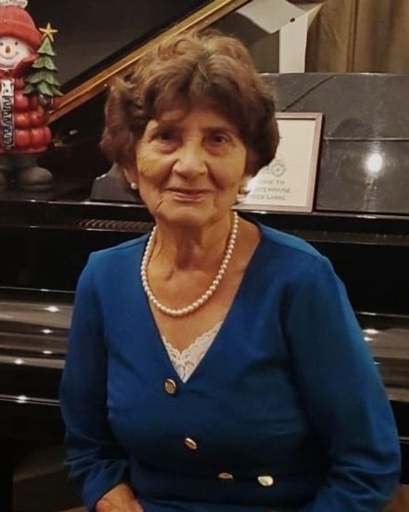Elisa Reyes Profile Photo