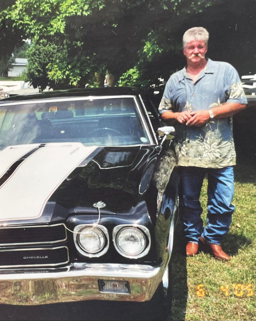 Carlton "Ike" Egene Belew