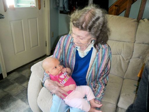 Beatrice Smith photo gallery thumbnail 41 of 91