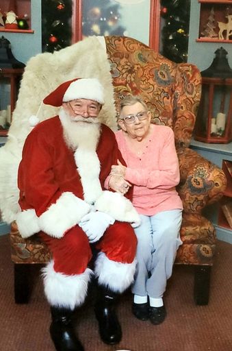 Marlene Collins photo gallery thumbnail 12 of 27