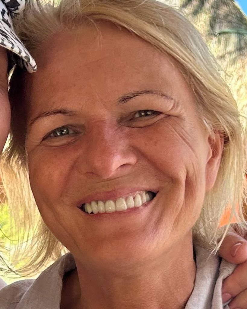 Bozena Teresa Grosman Profile Photo