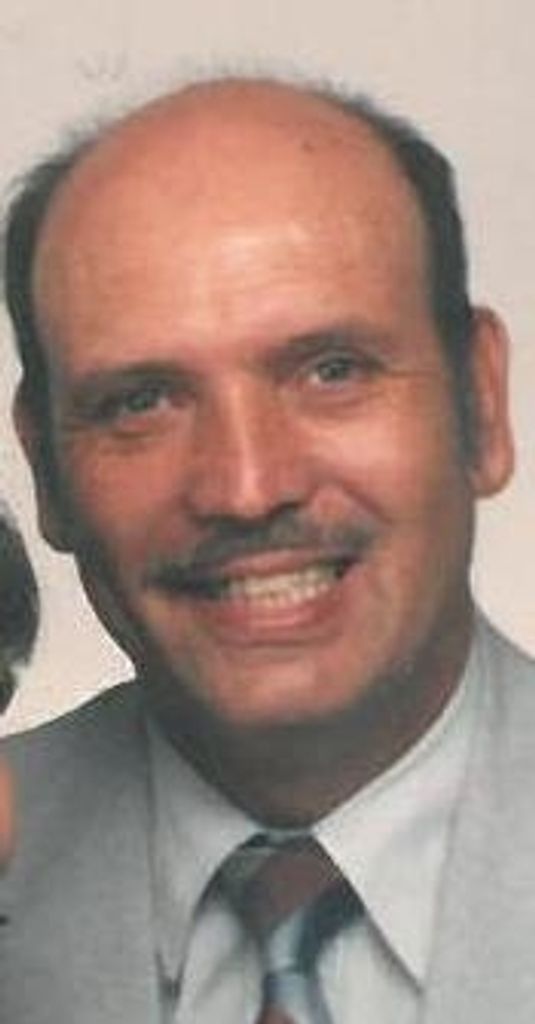 Luke David Bell Profile Photo