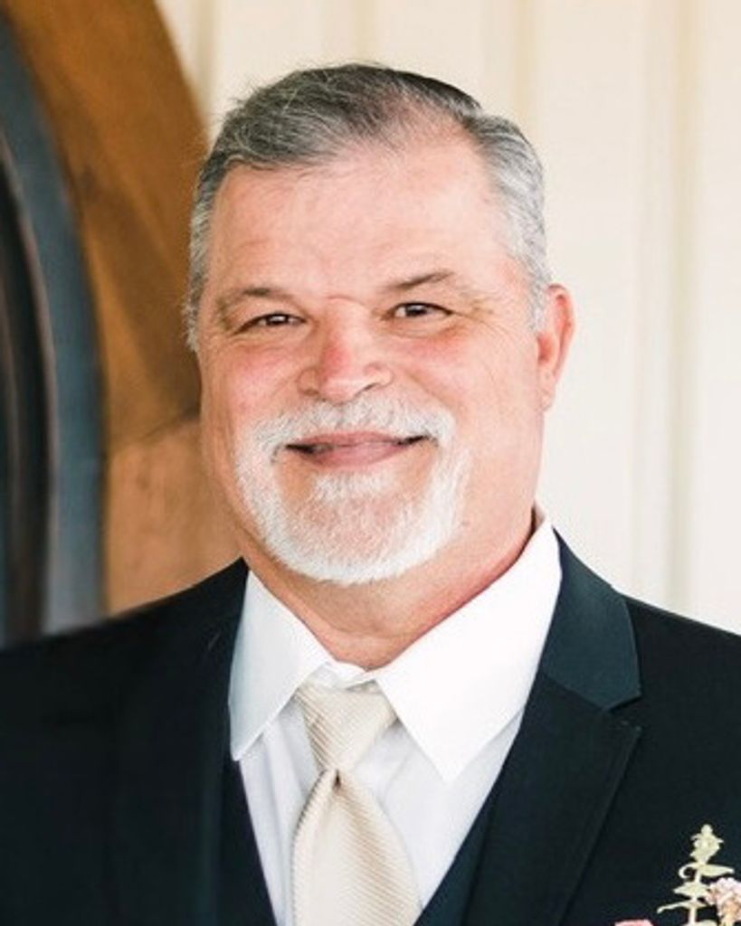Steven Kucera Profile Photo