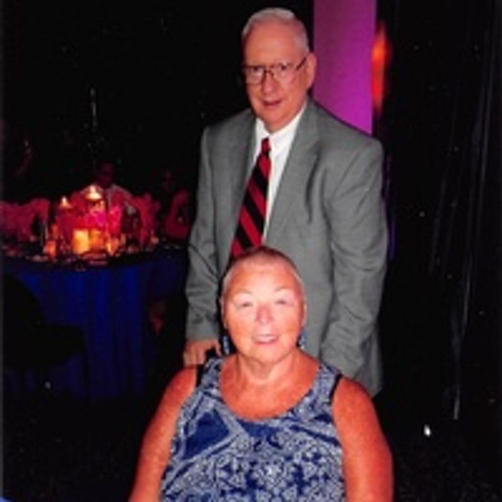 Lyn & Michael Sharp Profile Photo