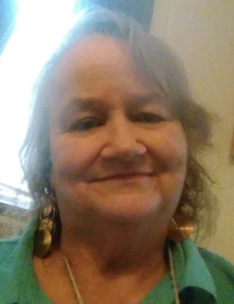 Gloria Graves