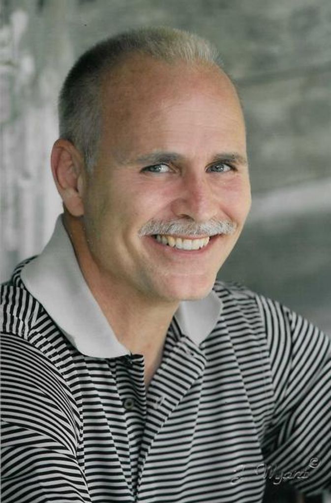 Tom Beck Profile Photo