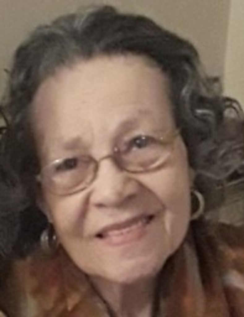 Helena "Sue" (Carter) Alves