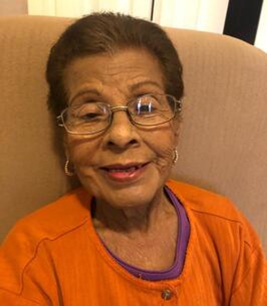 Paula Salazar De Leon