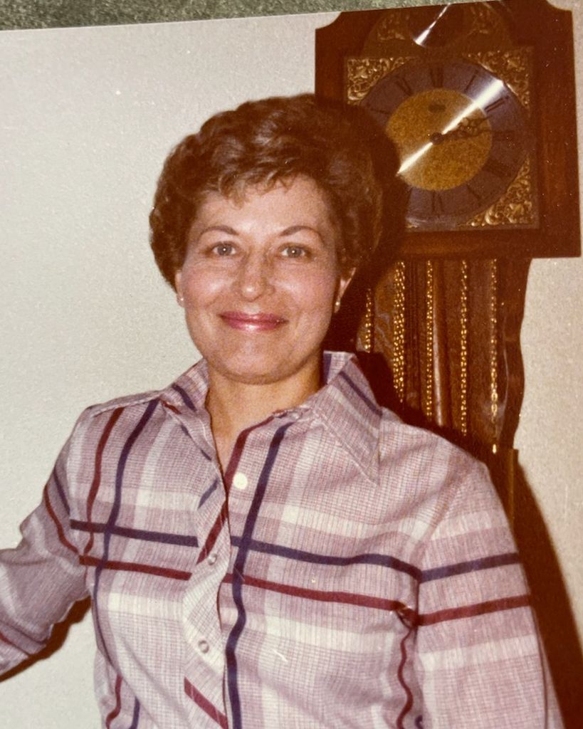 Sylvia Lois Hodge