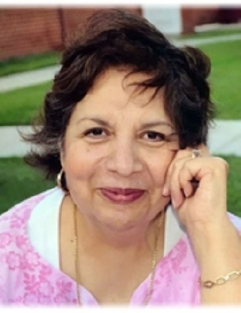 Nora Alvarado De Castillo