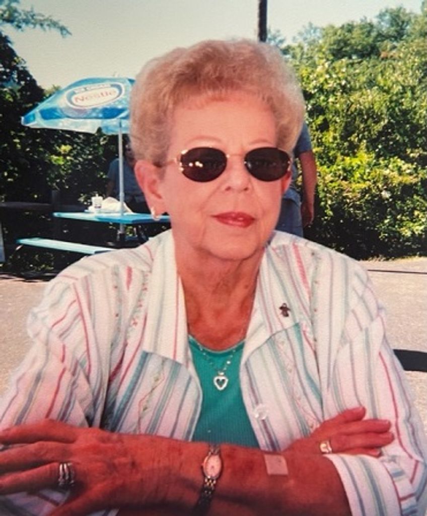 Lois Gwaltney