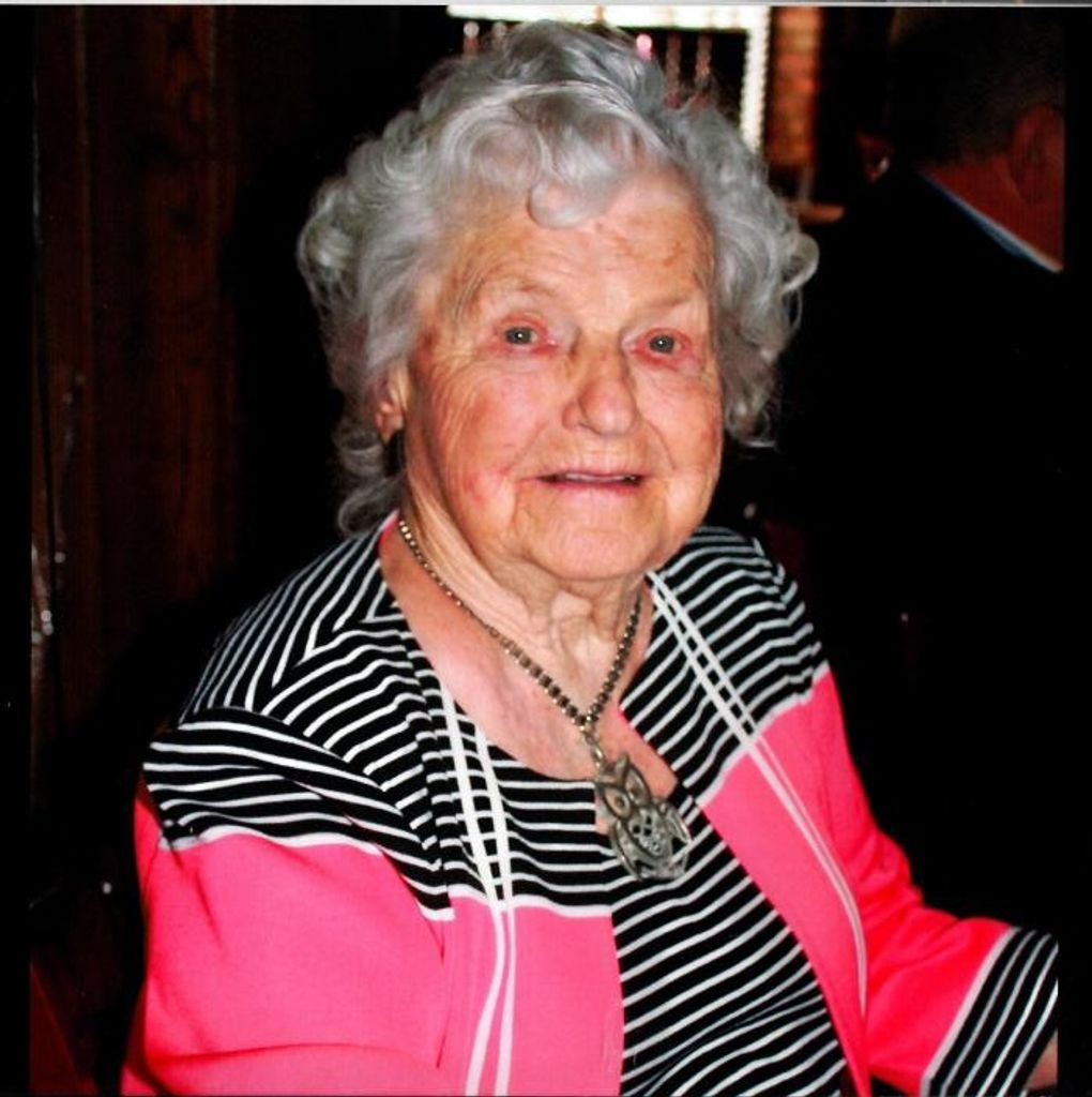 Phyllis (Pagojus)  Knize Profile Photo