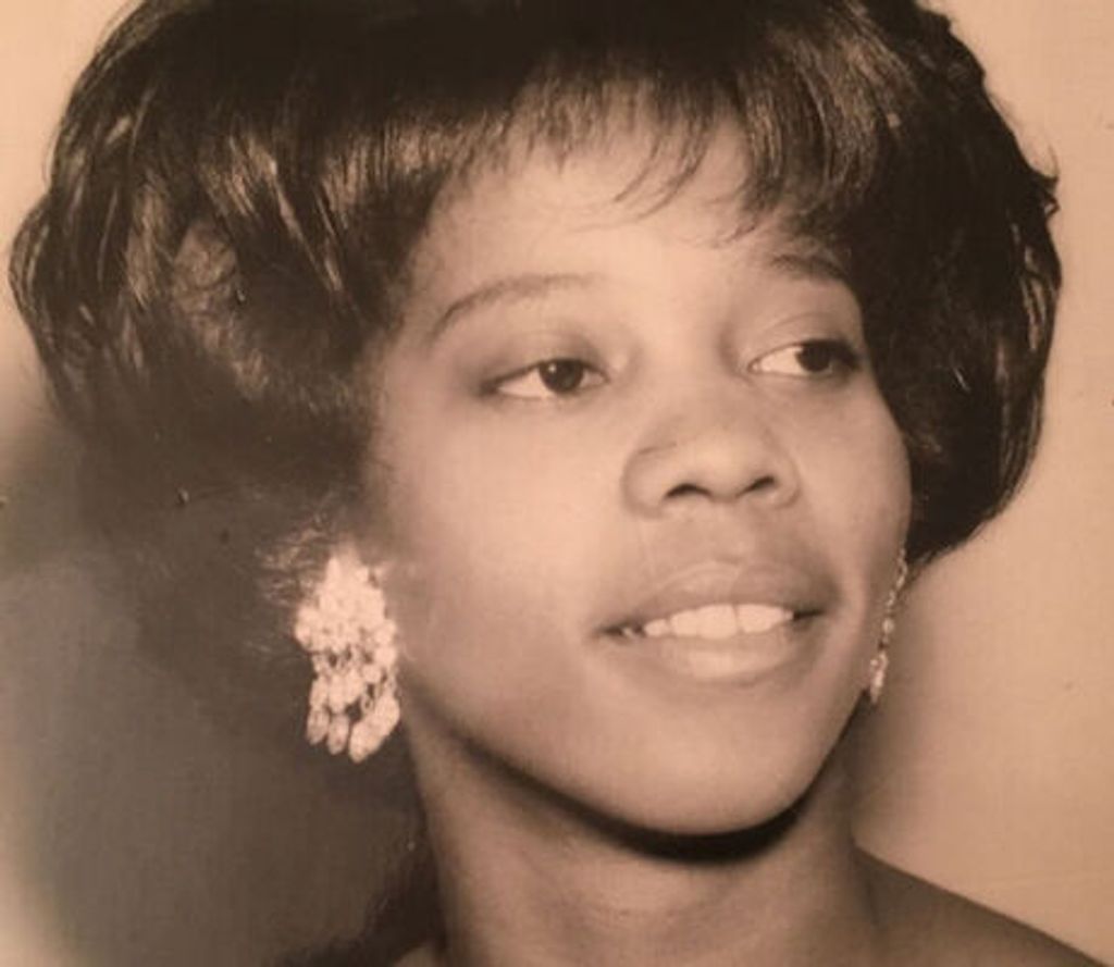 Ms Pauline Jones Profile Photo