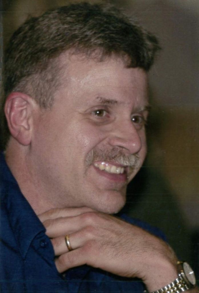Robert E. Carlyle